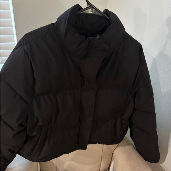 Calvin Klein Jackets & Blazers - Calvin Klein Infinite Stretch Black Cropped Puffer Jacket EUC Women’s Size XL